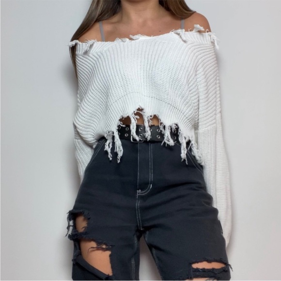 Distressed cropped white off shoulder Sweater - Picture 2 of 6